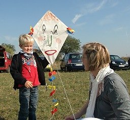 Bild: Viel Spa&szlig; f&uuml;r Gro&szlig; und Klein verspricht das Drachenfest des M&uuml;hlh&auml;user Luftsportvereins.