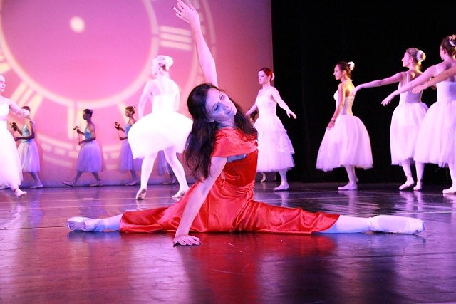 Bild: 20 Jahre Tanzstudio Radeva - Ballettgala im Theater