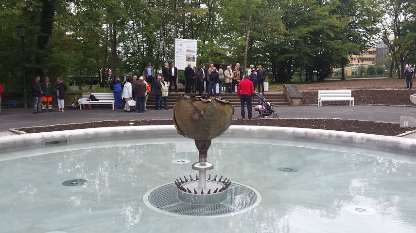 Bild: Erstrahlt in neuem Glanz - das Wasserspiel im Rosengarten