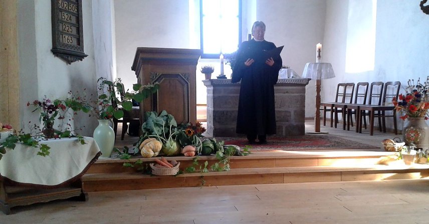 Bild: Erntedank in Wernaer Kirche