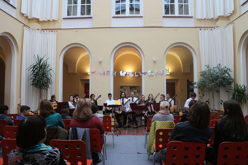 Bild: Konzert in der Petersbergschule