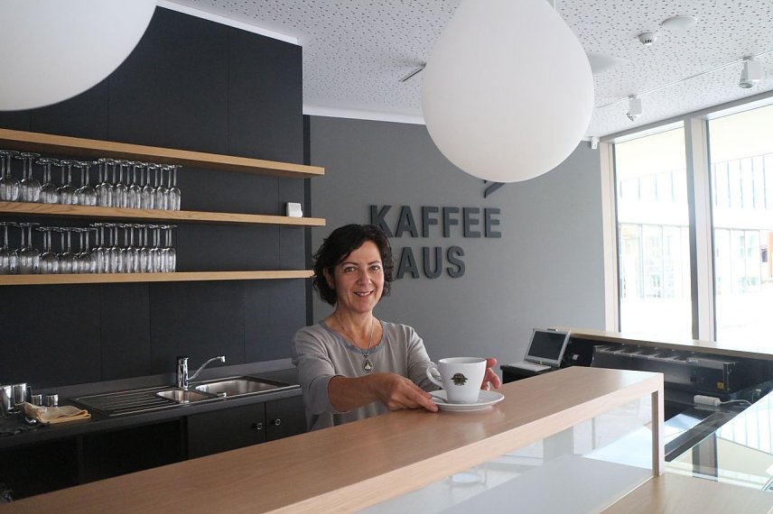 Bild: Marion Mahrle-Kais wird ihre "Kaffeehaus" an der Nordh&auml;user Bibliothek am 14. November er&ouml;ffnen