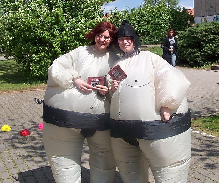 Bild: CD's verteilt