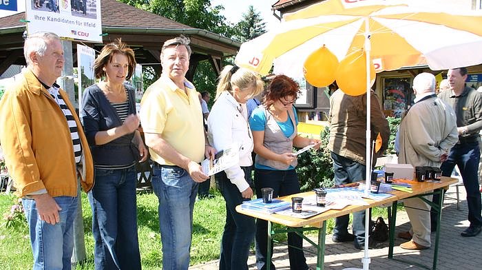 Bild: Wahlkampf vor Ort
