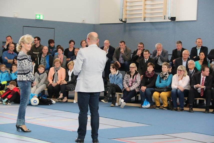 Bild: In Ellrich wurde heute die neue Mehrzweckhalle nach gut einem Jahr Bauzeit er&ouml;ffnet