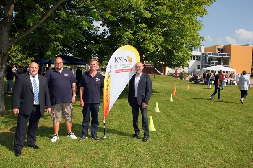 Bild: Heiko R&ouml;der, Jens Dorl, Uwe Kretschmann und Klaus Gorges auf dem Lebenshilfefest am Wochenende
