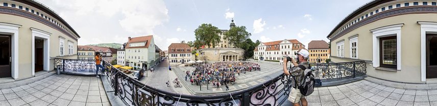 Bild: Und hier wurde kn beim Fotografieren erwischt:  Danke  Martin. Und er hat noch ein High-Light: http://www.360grad-fotos.de/files/maniax/rundgang/landeswelle/