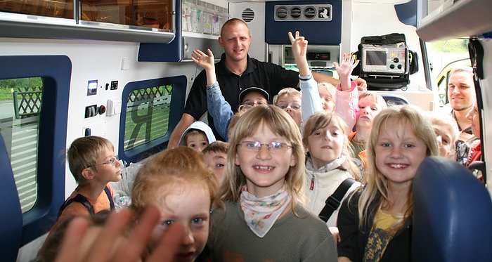 Bild: Besuch beim Rettungsdienst
