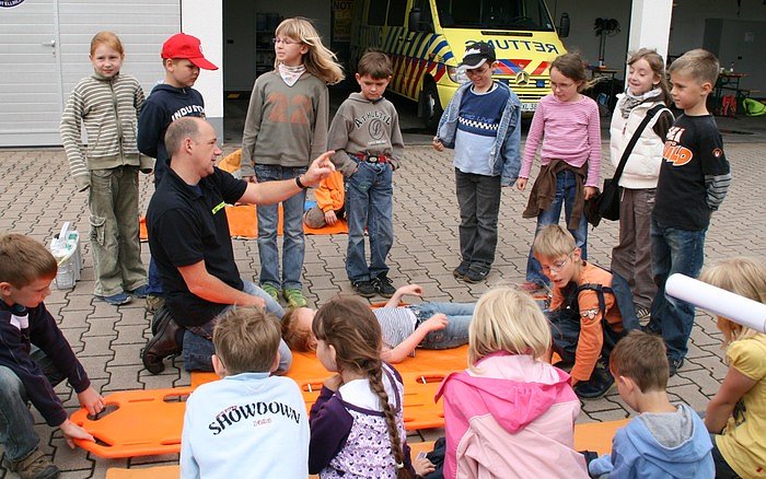 Bild: Besuch beim Rettungsdienst