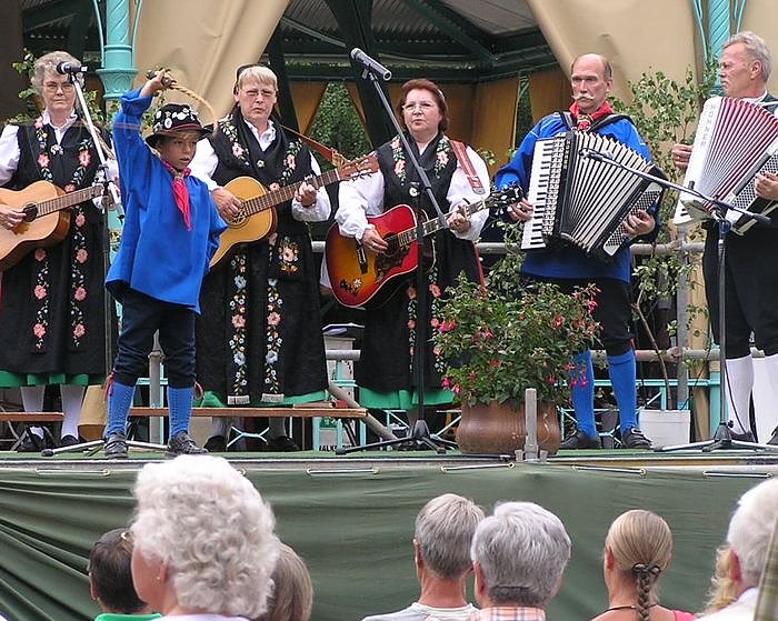Bild: Folklore in Neustadt