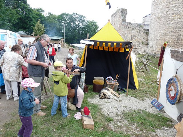 Bild: Mittelalterfest Burg Strau&szlig;berg