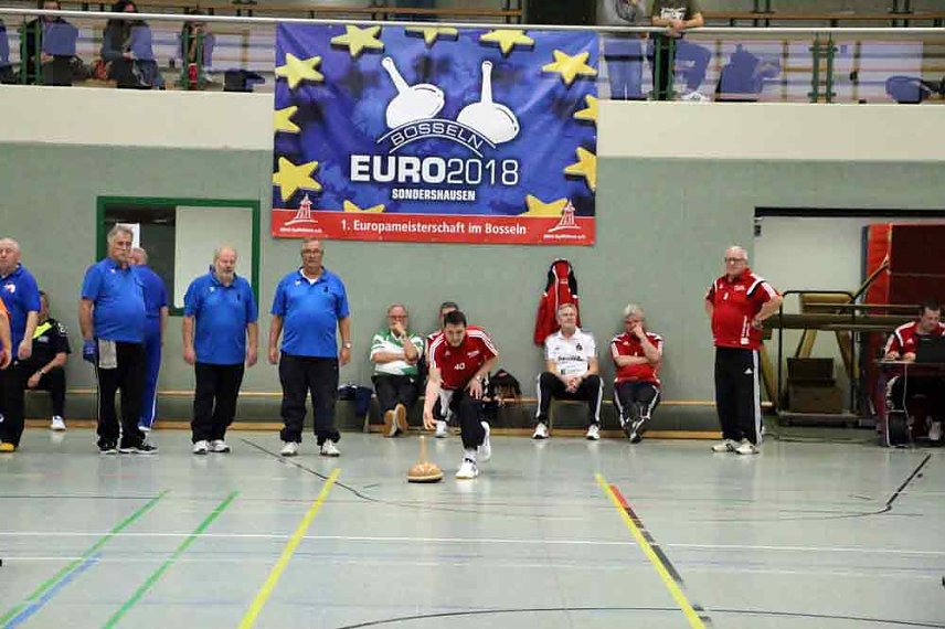 Bild: Bossel-Turnier mit Rekordbeteiligung