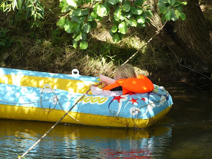 Bild: Wassergaudi an der Zorge