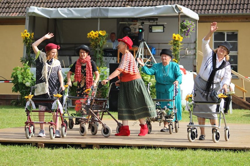 Bild: Park- und Seerosenfest in Werna