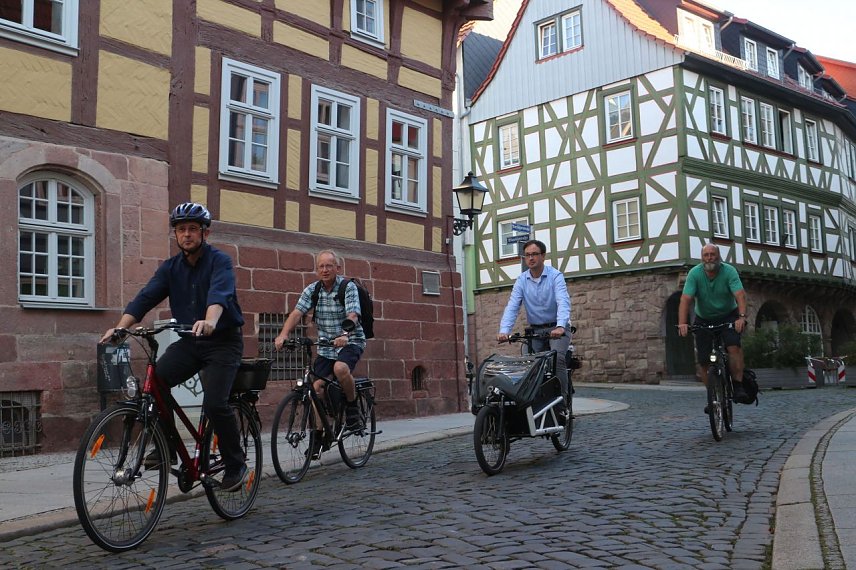 Bild: Unterwegs mit dem ADFC: OB Kandidat Dirk Erfurt