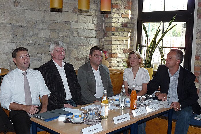 Bild: Podiumsdiskussiun zur Bildung und Beruf