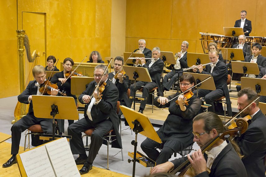 Bild: Mit dem Bus ins Sinfoniekonzert