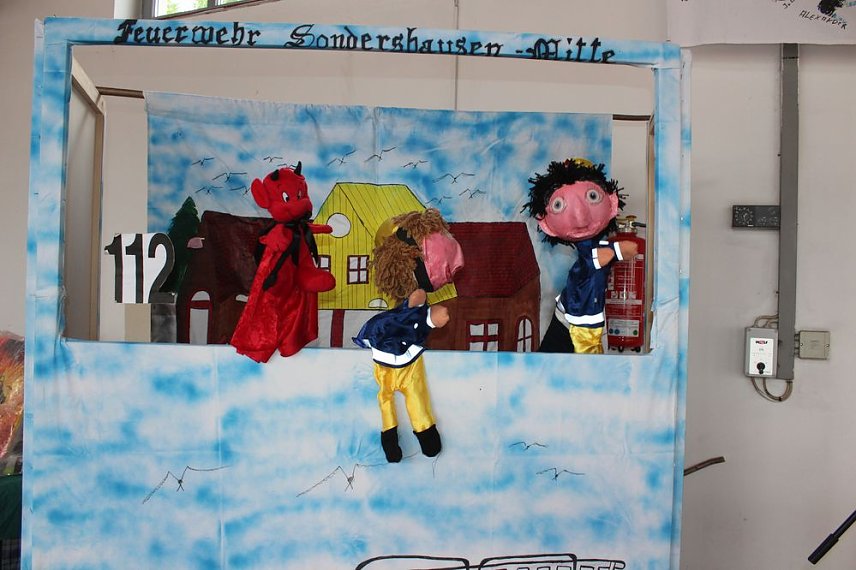 Bild: Feuerwehr buntem Programm
