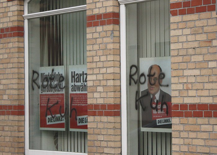 Bild: Schmierei an B&uuml;ro