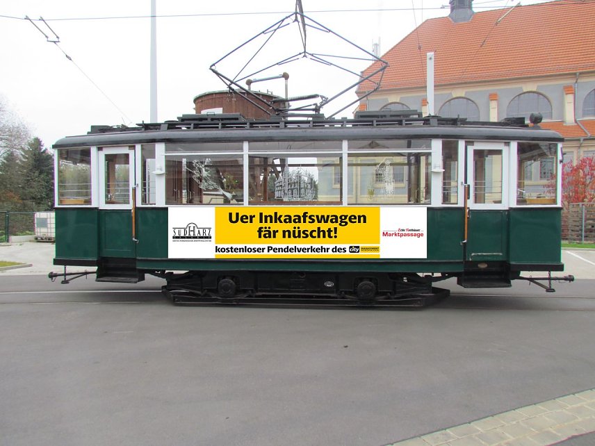 Bild: Kostenfreier Pendelverkehr durch die gesamte Stadt in der historischen Stra&szlig;enbahn, bereitgestellt von der Arbeitsgemeinschaft cityManagement Nordhausen