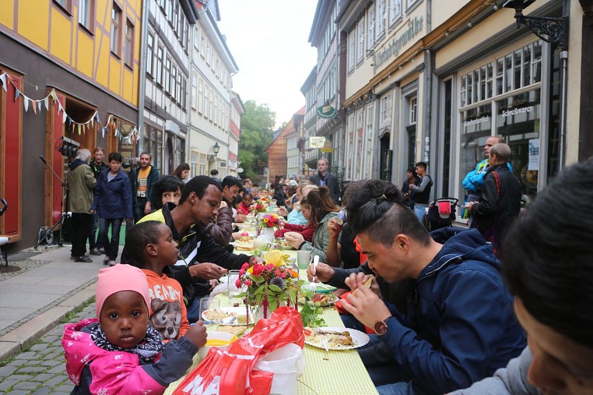 Bild: Essen der Kulturen in der Kurzen Meile