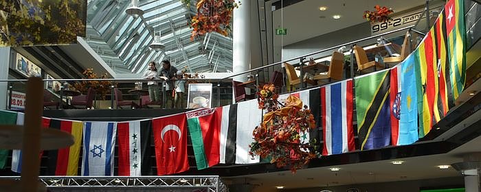 Bild: multi-kulti in der Galerie