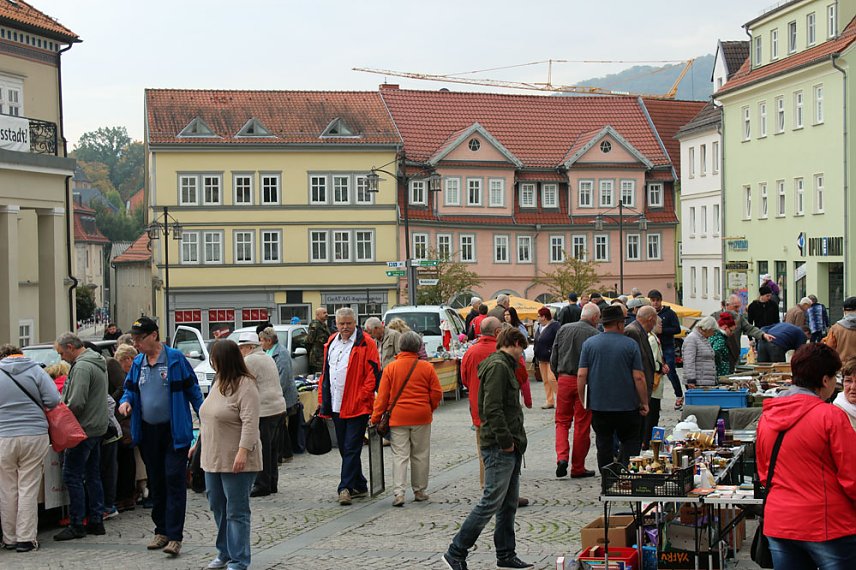 Bild: Erfolgreicher Tr&ouml;delmarkt in Sondershausen