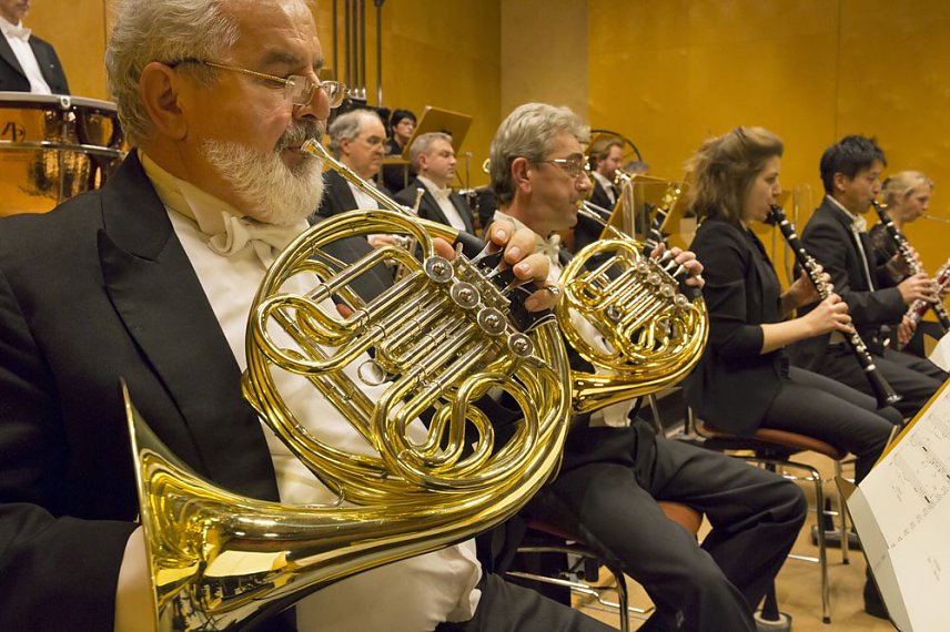 Bild: Mit dem Bus ins 2. Sinfoniekonzert des Loh-Orchesters