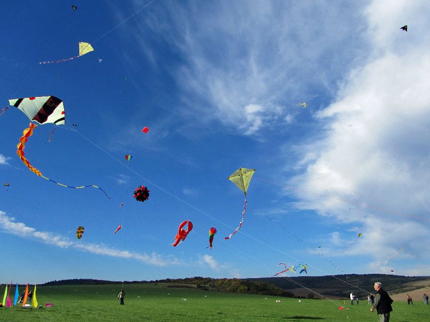 Bild: Flugplatz Bad Frankenhausen � Udersleben  +++ Drachenfest 2017