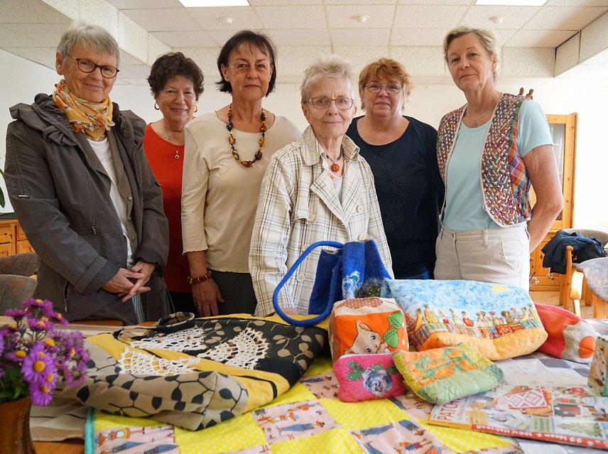 Bild: Kristina Keller, Marie-Luise Heinrich, Siglinde Folwaczny, Maria Ott, Carola Emrich und Wanda K&ouml;nig (v.l.). Nicht anwesend waren: Carola Herms, Eleonore Bauspiess, Irene Wittig, Ellen Moser, Barbara Hopp und Uta Kreibohm