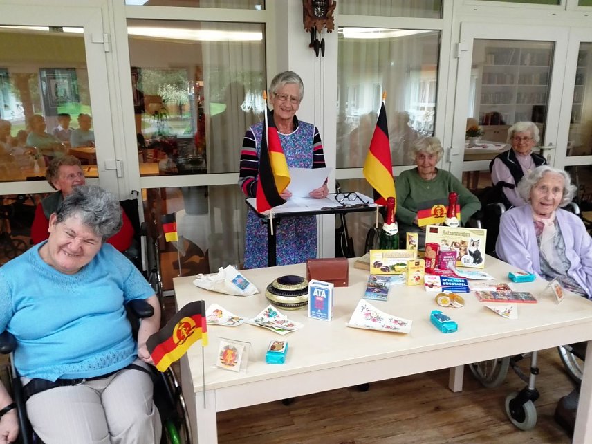 Bild: "Ossi-Runde" im Sonnenhof