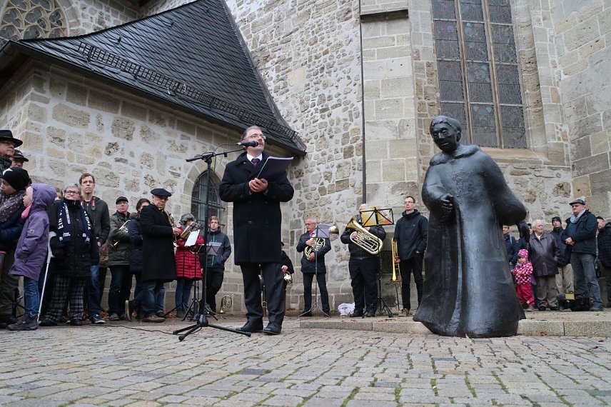 Bild: Superintendent Andreas Schwarze: Luther vom Sockel geholt und auf Augenh&ouml;he gebracht