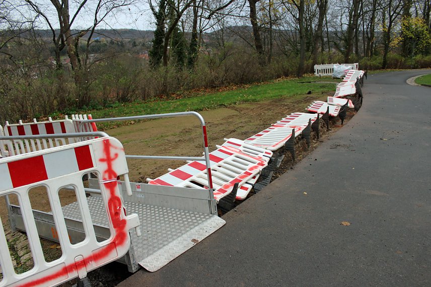 Bild: Vandalismus oder Sturm?