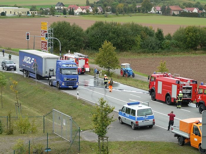 Bild: Brennender Brummi