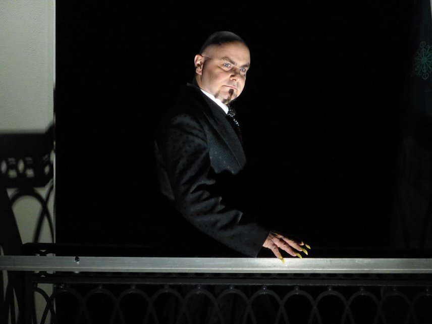 Bild: Graf Dracula war hinter T&uuml;rchen No. 22