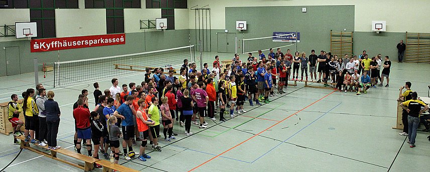 Bild: Volleyballturnier mit Rekordbeteiligung gestartet