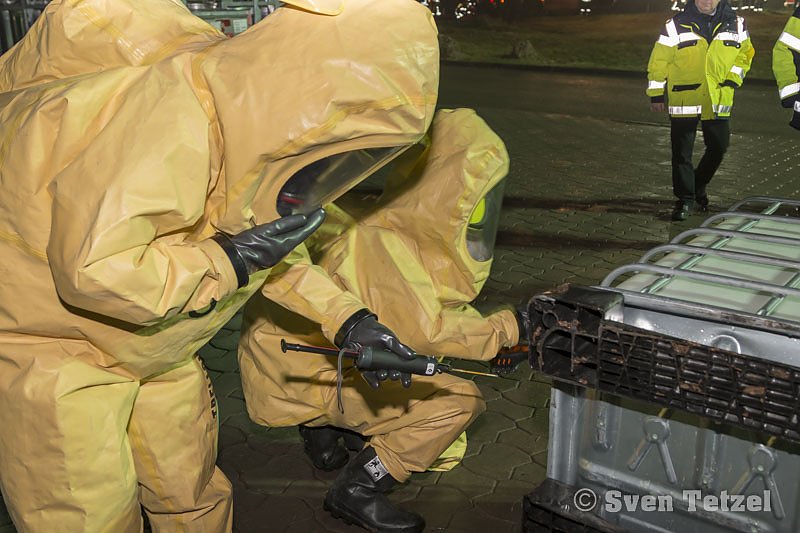 Bild: Gefahrgutzug des Landkreises im Einsatz