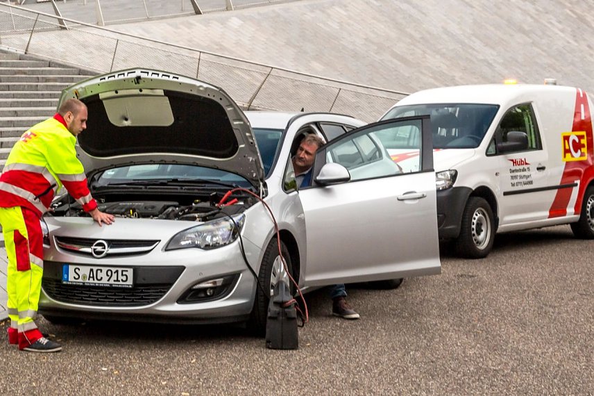 Bild: Soweit muss es nicht kommen - der ACE kl&auml;rt wie man die Autobatterie vor dem K&auml;ltetode sch&uuml;tzt