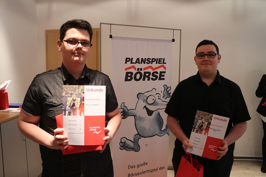 Bild: "Angelas B&ouml;rsenbois" gingen in Nordhausen als Sieger aus dem 35. Planspiel B&ouml;rse hervor