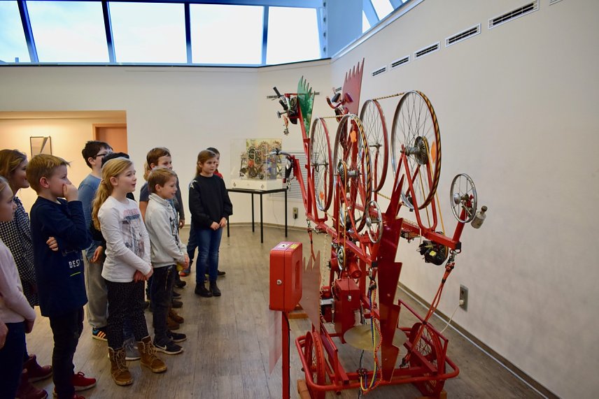 Bild: Kinetik-Ausstellung in der Kreissparkasse Nordhausen