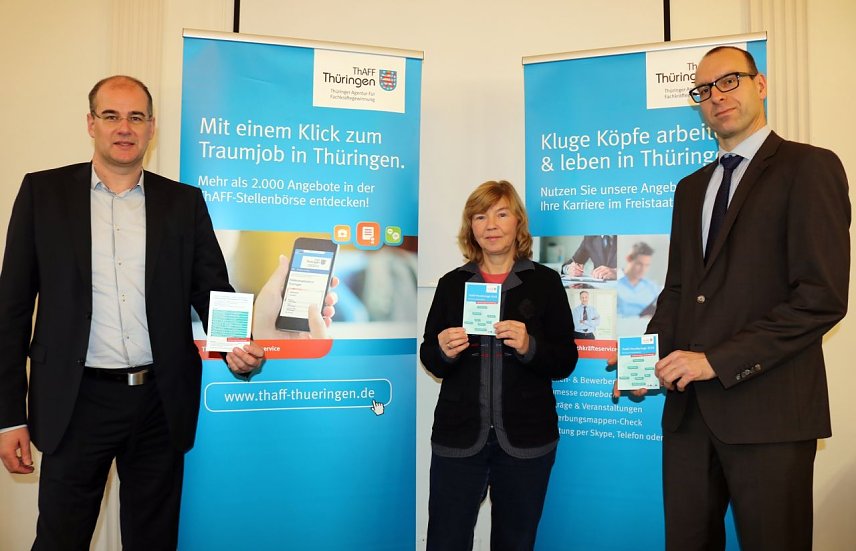 Bild:  Landrat Matthias Jendricke, Wirtschaftsf&ouml;rderin Dr. Sabine Mehne, Patrick List von der ThAFF