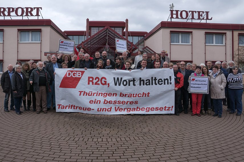Bild: Abgeordnete von r2g m&uuml;ssen Wort halt