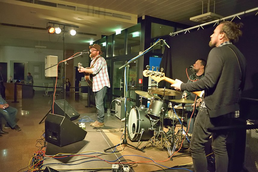 Bild: Unterhaltsamer Konzert-Abend mit spielfreudigen und gut aufgelegten Musikern