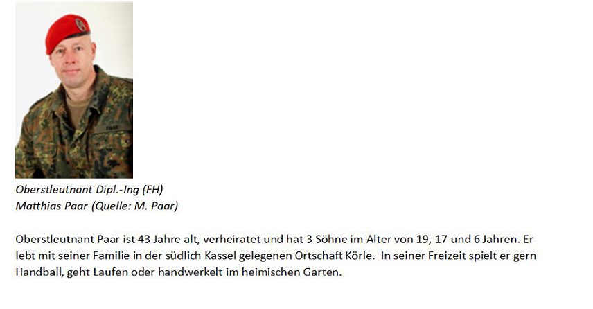 Bild: Paradeaufstellung auf dem Schlossplatz