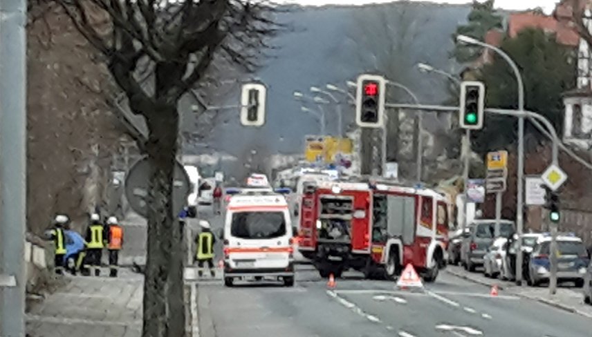 Bild: Zusammensto&szlig; mit Notarztwagen