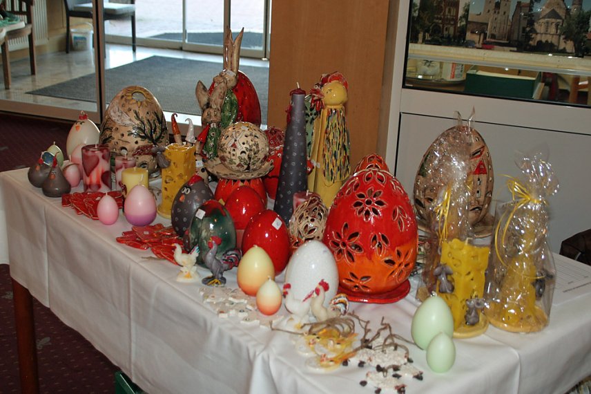 Bild: Ostermarkt bei der AWO-Seniorenresidenz