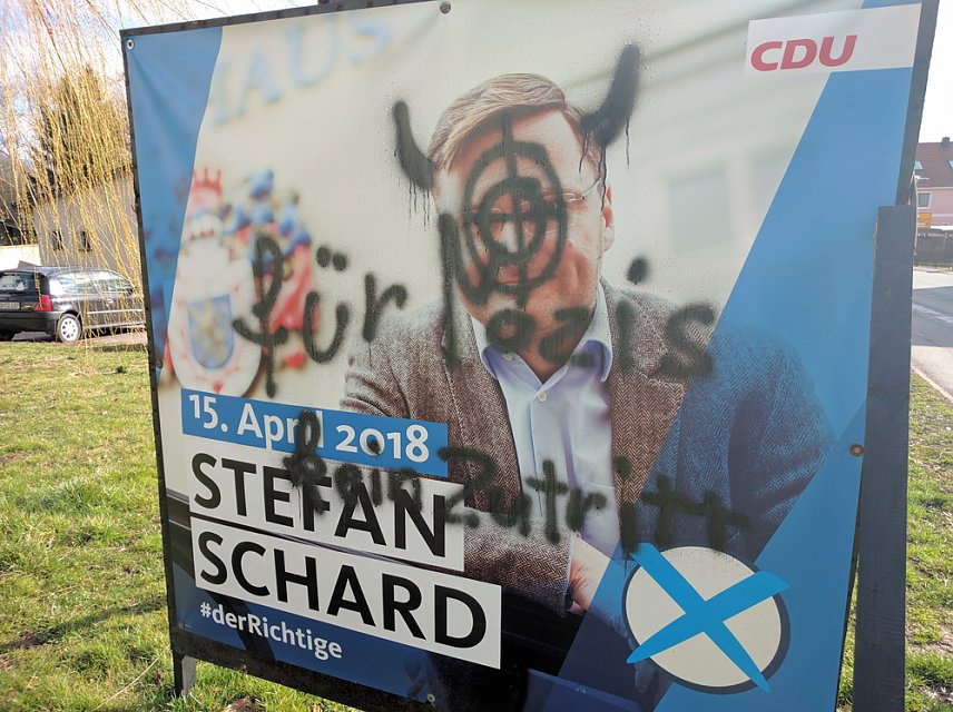Bild: Erneut gro&szlig;fl&auml;chige Beschmierung von Wahlplakaten