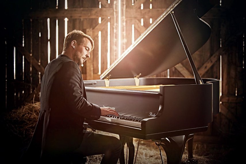 Bild: Pianist Christian Pommnitz.