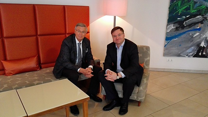 Bild: Im Gespr&auml;ch mit Wolfgang Bosbach