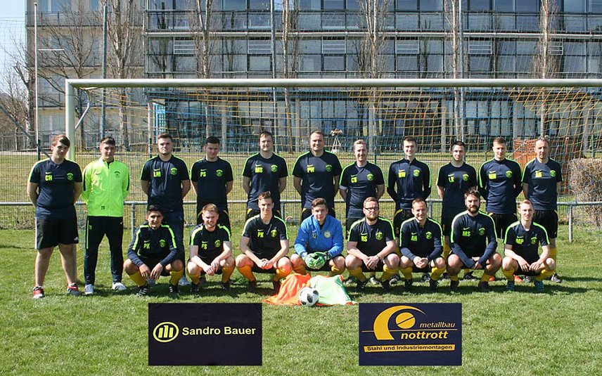 Bild: Neue Trainingsausr&uuml;stung f&uuml;r die Dritte Mannschaft des BSV Eintracht Sondershausen